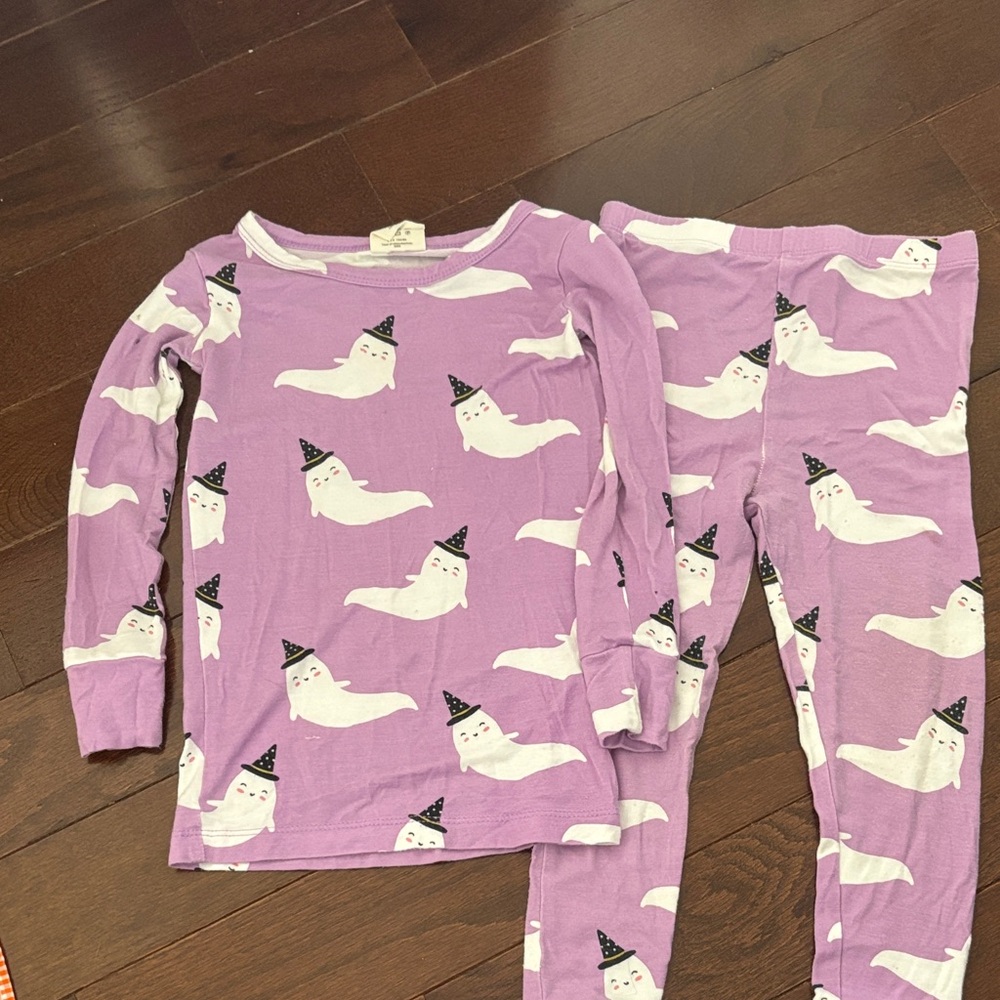 Spearmint Love Purple Ghost Print Kids Pajamas